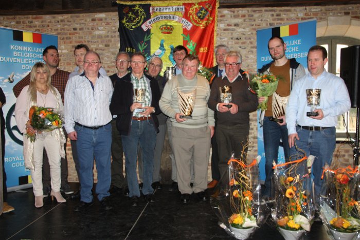 Kampioenen Grote Snelheid Oude - Jaarse - Jonge
